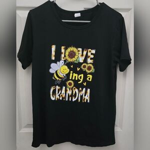 Womans Small Black 'I Love Being a Grandma' T-Shirt